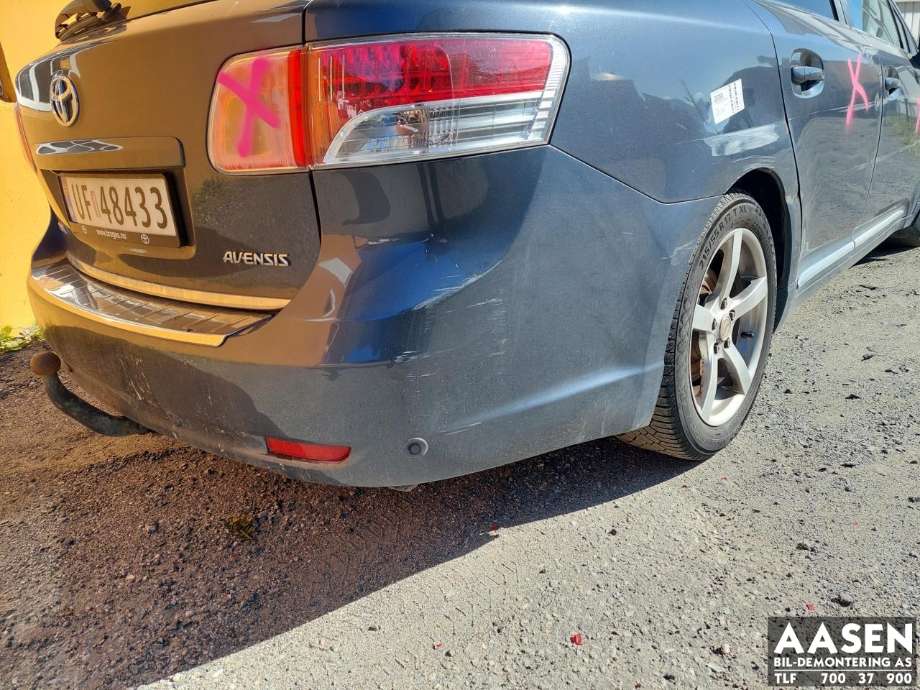Støtfanger bak stasjonsvogn til Toyota Avensis 2009-2015 (Type III, Fase 1)