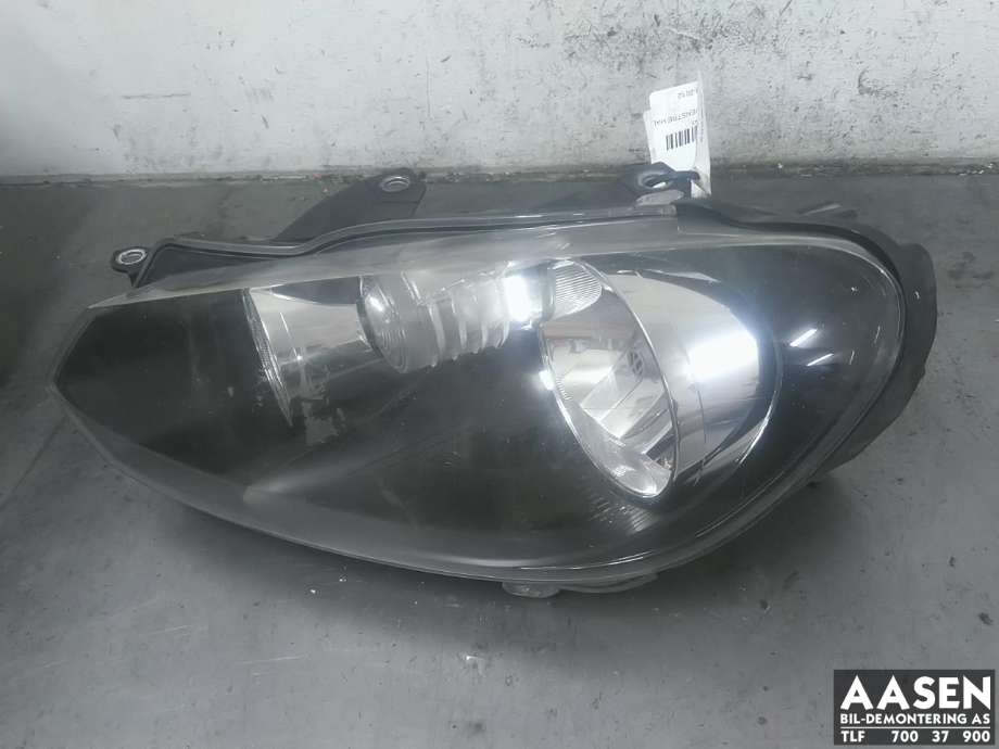 Frontlykt venstre halogen til VW Golf VI 2008-2012