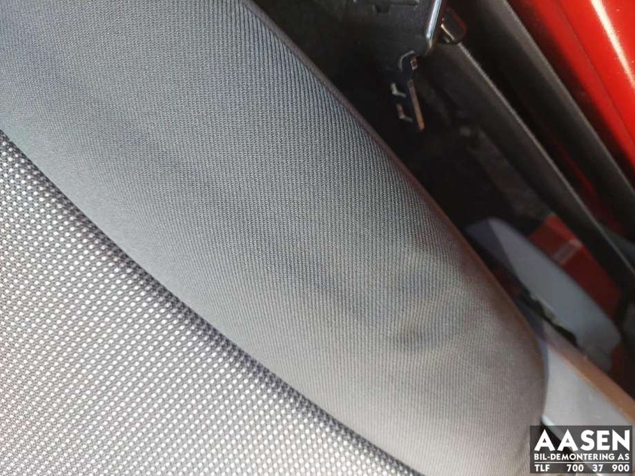 Sete foran venstre til Peugeot Expert 2007-2016 (Type II)
