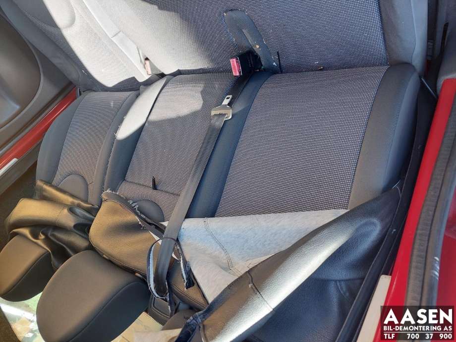 Sete foran høyre til Peugeot Expert 2007-2016 (Type II)