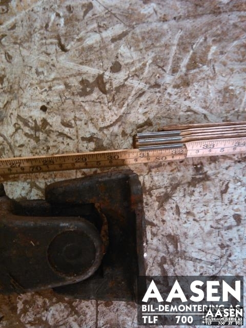 Mellomaksel fremre til Toyota Land Cruiser 90 1996-2002  (3714035200|)