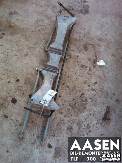 Travers bak til Alfa Romeo 156 2004-2006 (N/F|)