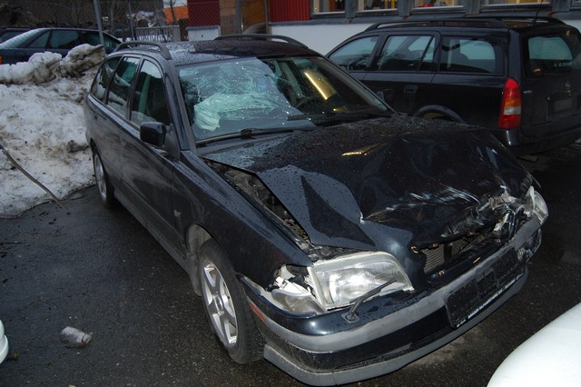 Volvo V40 / S40 1994-2000 (Type I, Fase 1) , Motorkode: , Girkassekode: 