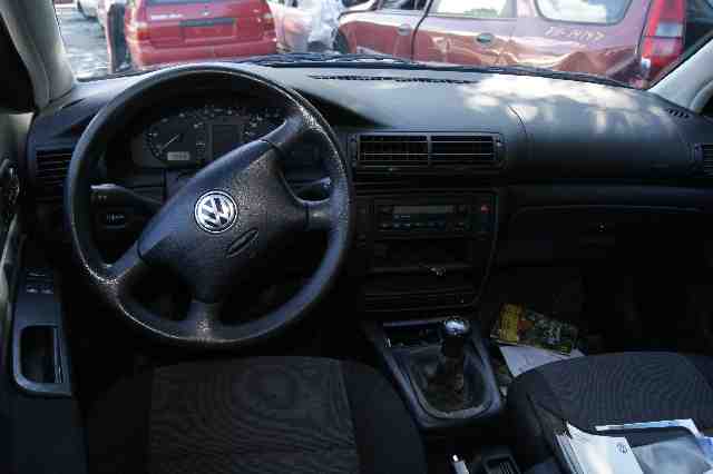 VW Passat 1997-2000 (B5,3B) (B5,3B), Motorkode: AHU, Girkassekode: DHL