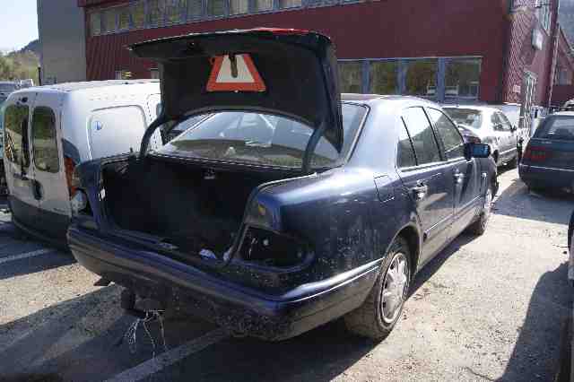 Mercedes E-Klasse 1995-2000 (Fase 1) (W210) (W210), Motorkode: M111.970, Girkassekode: 