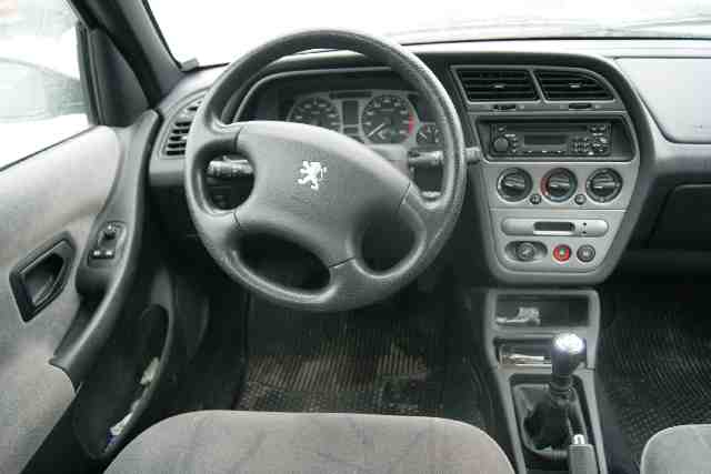 Peugeot 306 1997-2002 (Fase 2) , Motorkode: NFZ, Girkassekode: