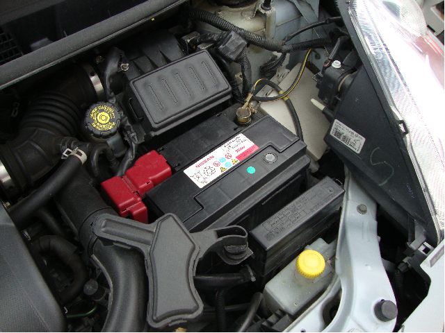 Nissan Note 2006-2013 (Type I) , Motorkode: HR16DE, Girkassekode: