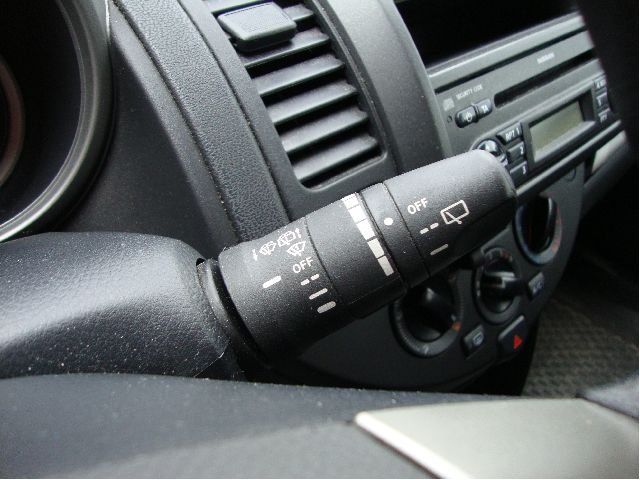 Nissan Note 2006-2013 (Type I) , Motorkode: HR16DE, Girkassekode: