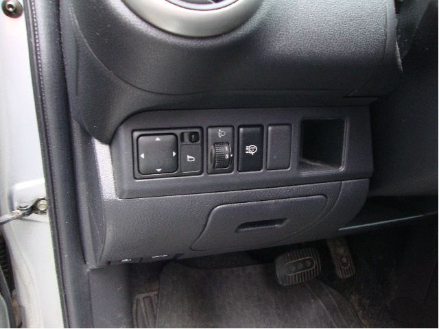Nissan Note 2006-2013 (Type I) , Motorkode: HR16DE, Girkassekode: