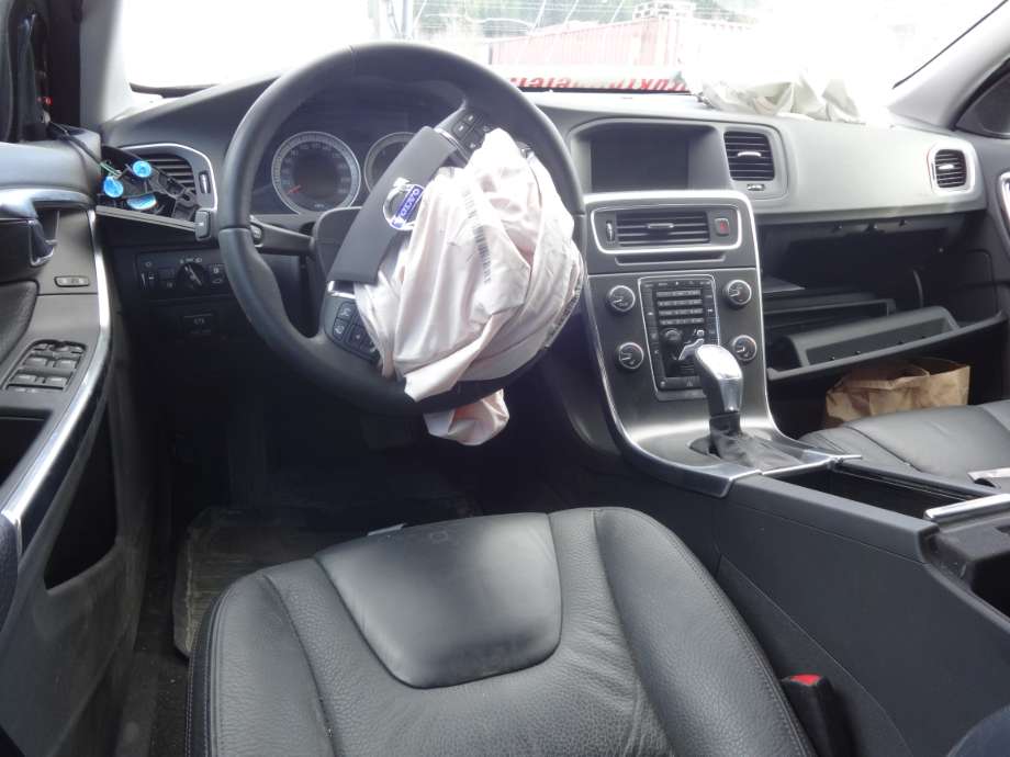 Volvo V60 2010-2013 (Type I, Fase 1) , Motorkode: D4162T, Girkassekode: 