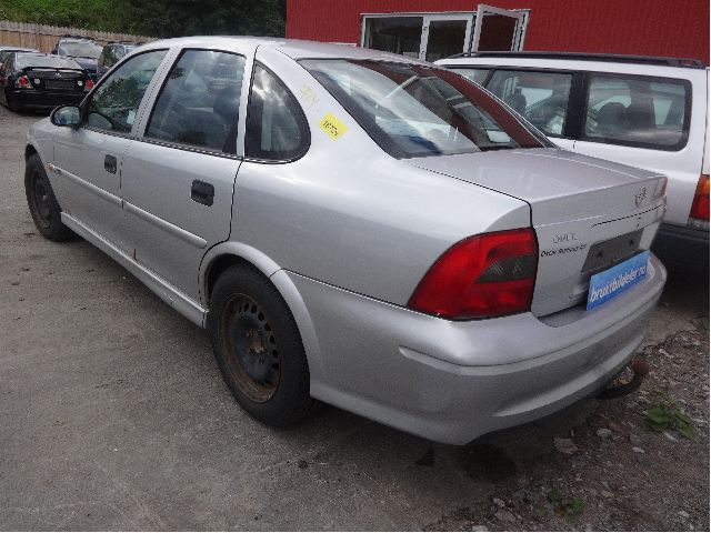 Opel Vectra B 1996-2001 , Motorkode: Z18XE, Girkassekode: 