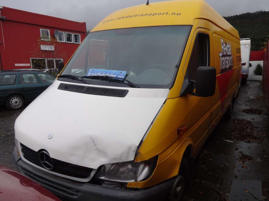 Mercedes 208-416 1995-->> , Motorkode: OM611.981, Girkassekode: 