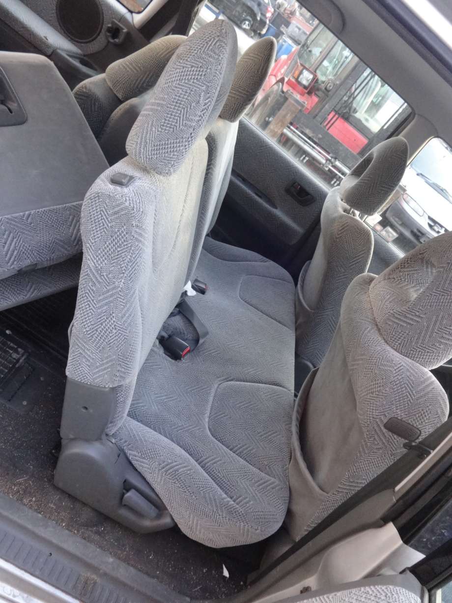Mitsubishi Space Wagon 2000-2004 , Motorkode: 4G64, Girkassekode: