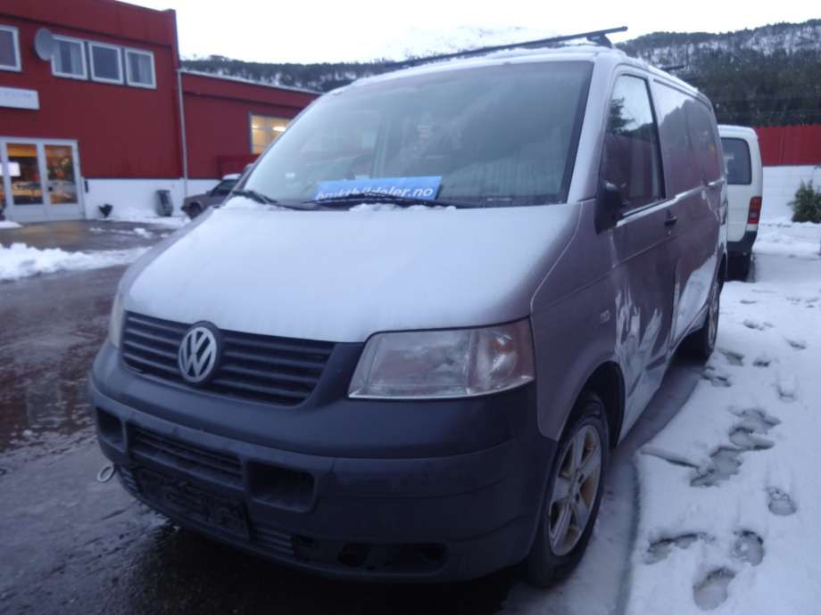 VW Transporter / Caravelle 2003-2009 (Fase 1) (T5) (T5), Motorkode: AXD;BNZ, Girkassekode: HNC