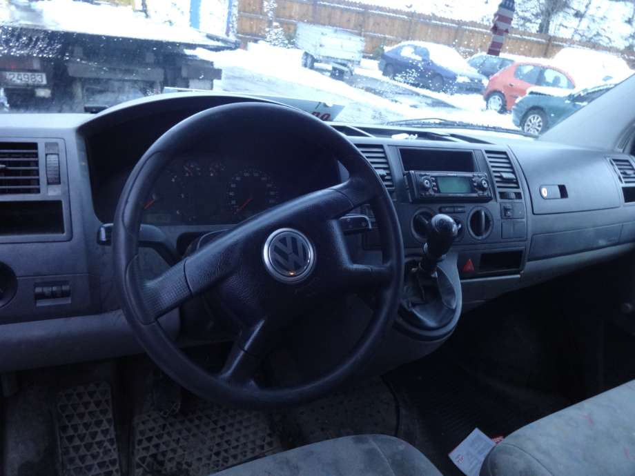 VW Transporter / Caravelle 2003-2009 (Fase 1) (T5) (T5), Motorkode: AXD;BNZ, Girkassekode: HNC