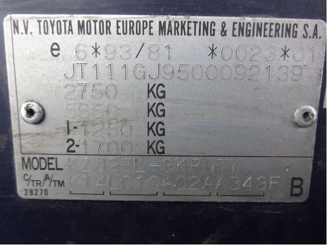 Toyota Land Cruiser 100 1998-2007 , Motorkode: 1KZ-TE, Girkassekode: