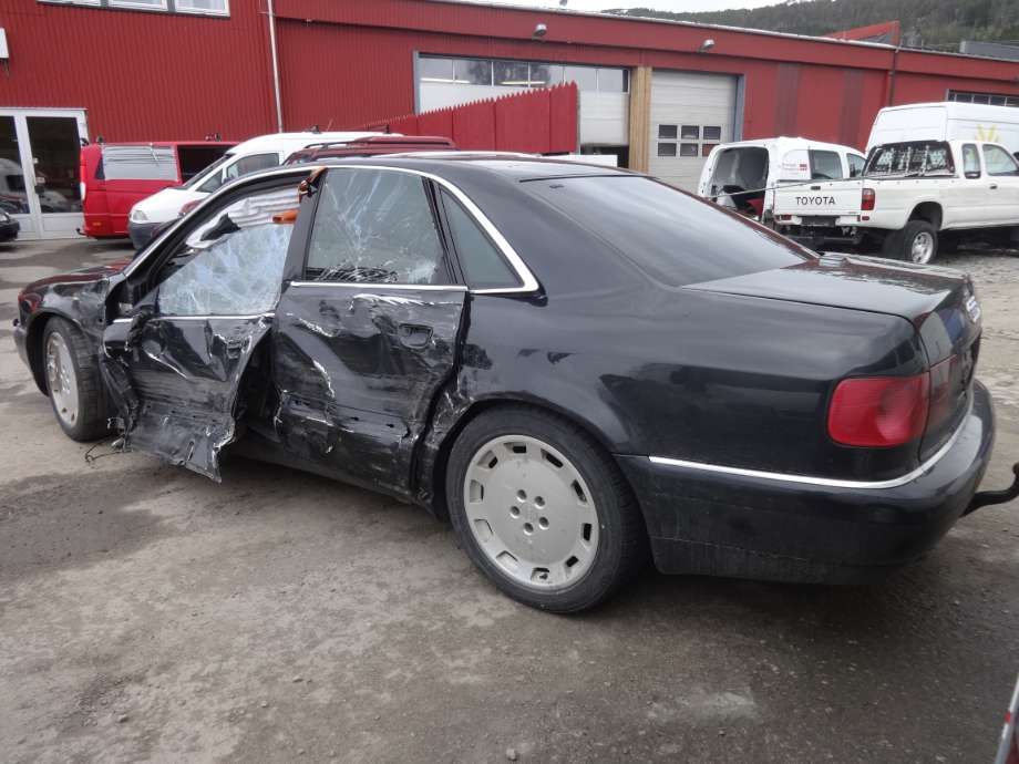Audi A8 1995-2002 (Type I) , Motorkode: AKF, Girkassekode: FBH