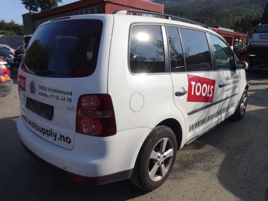 VW Touran 2007-2010 (Type I, Fase 2) , Motorkode: BLS;BXE, Girkassekode: JYK