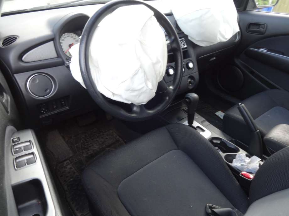 Mitsubishi Outlander 2003-2006 (Type I) , Motorkode: 4G69, Girkassekode: W4A4B