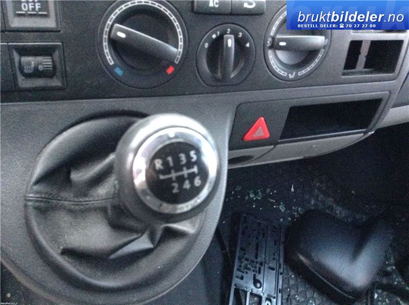 VW Transporter / Caravelle 2009-2015 (Fase 2) (T5) (T5), Motorkode: AXD;BNZ, Girkassekode: KLF