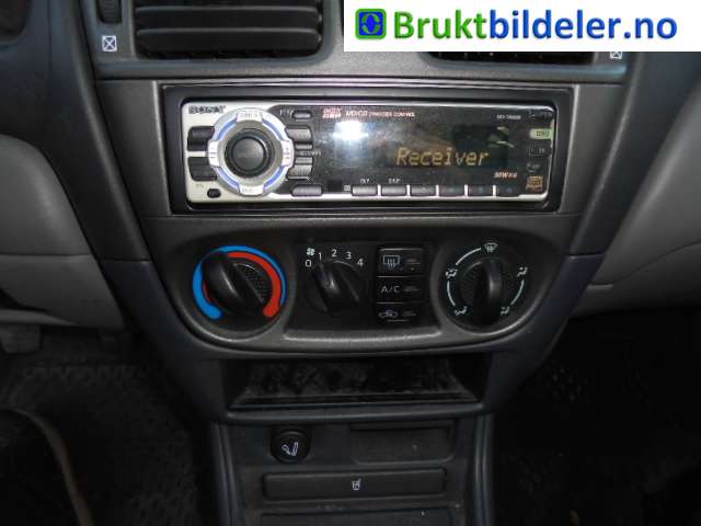 Nissan Almera 2000-2003 (Fase 1) (N16) (N16), Motorkode: QG15, Girkassekode: