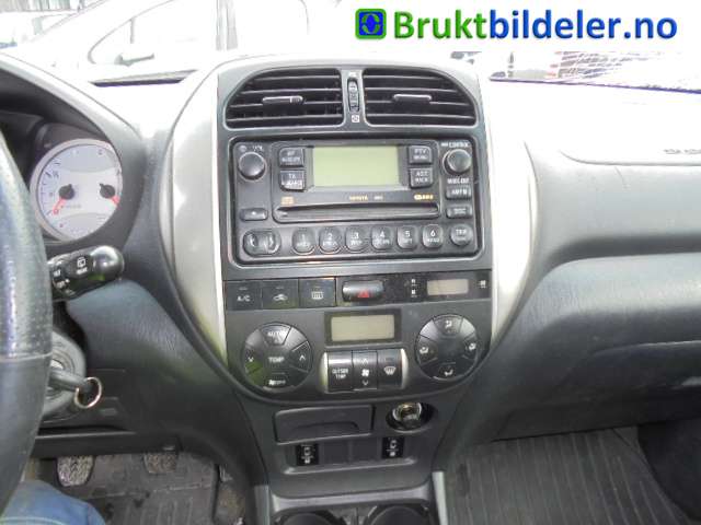 Toyota RAV4 2000-2006 (Type II) , Motorkode: 1CD-FTV, Girkassekode: E353F