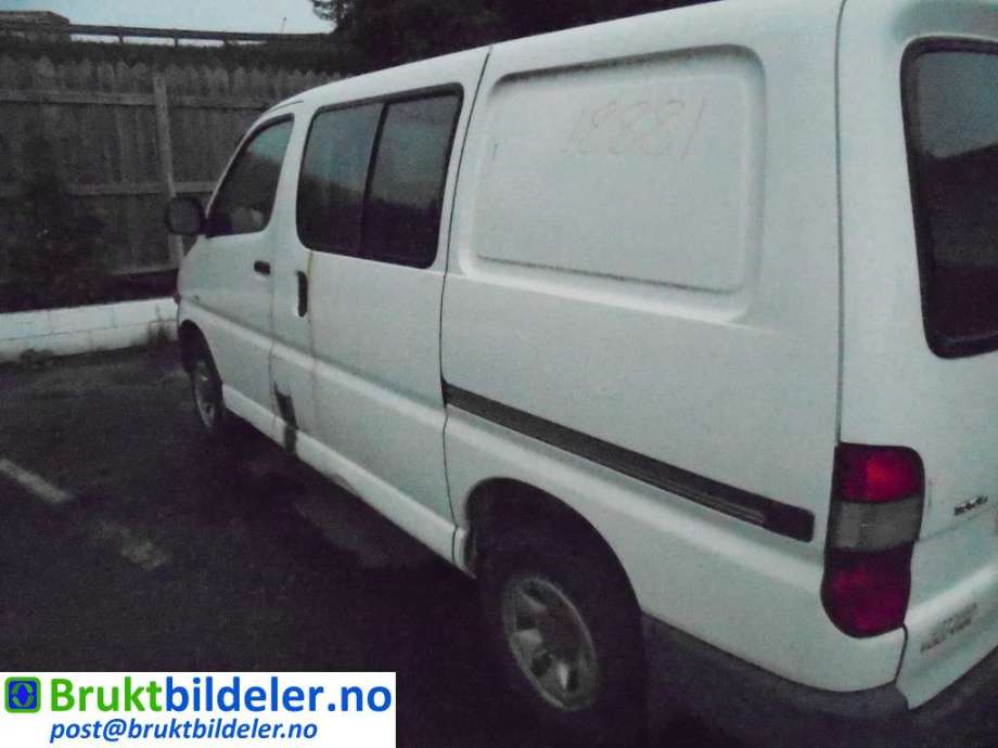 Toyota Hiace 2001-2006 (Fase 2) , Motorkode: 2KD-FTV, Girkassekode: R151F
