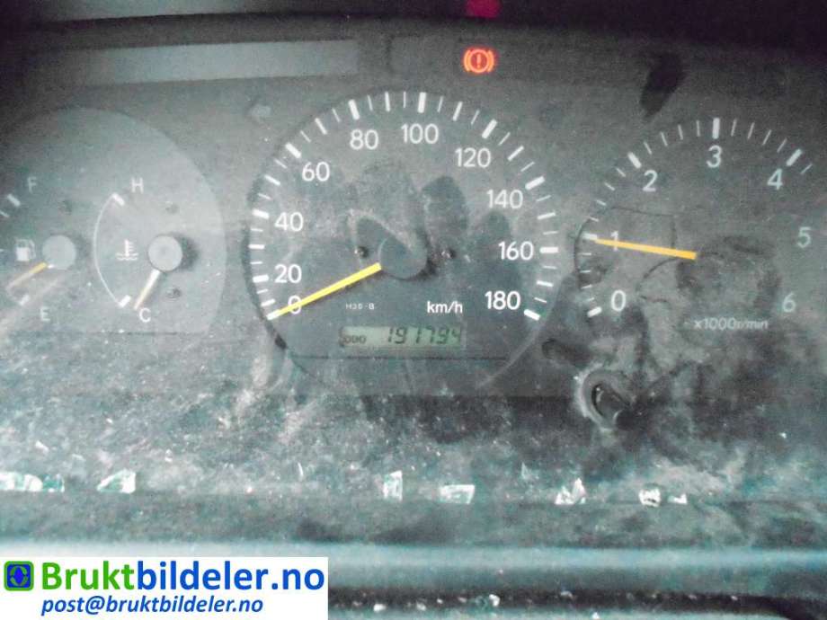 Toyota Hiace 2001-2006 (Fase 2) , Motorkode: 2KD-FTV, Girkassekode: R151F