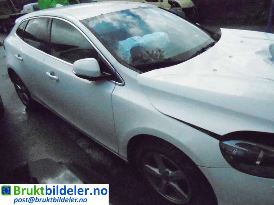 Volvo V40 2012-2019 , Motorkode: D4162T, Girkassekode:
