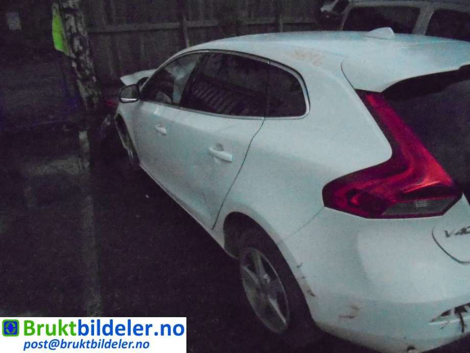 Volvo V40 2012-2019 , Motorkode: D4162T, Girkassekode: