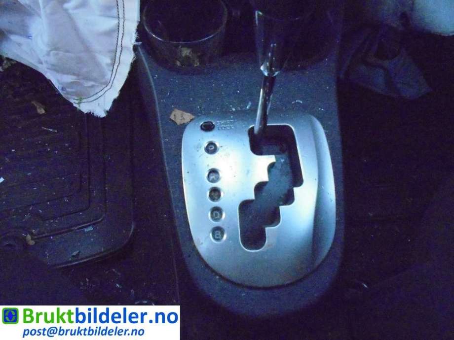 Toyota Yaris 2012-2014 (Type III, Fase 1) , Motorkode: 1NZ-FXE, Girkassekode: 