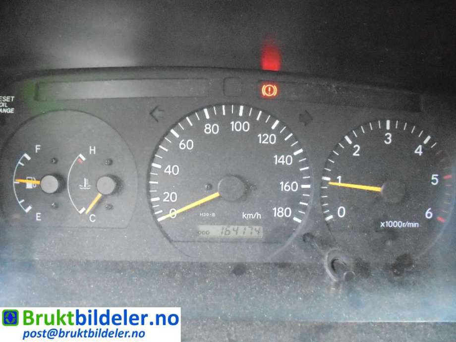 Toyota Hiace 2001-2006 (Fase 2) , Motorkode: 2KD-FTV, Girkassekode: 