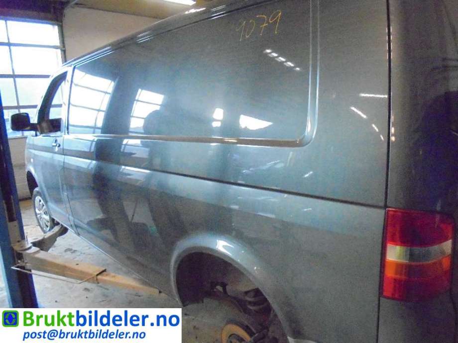 VW Transporter / Caravelle 2003-2009 (Fase 1) (T5) (T5), Motorkode: AXD;BNZ, Girkassekode: KLF