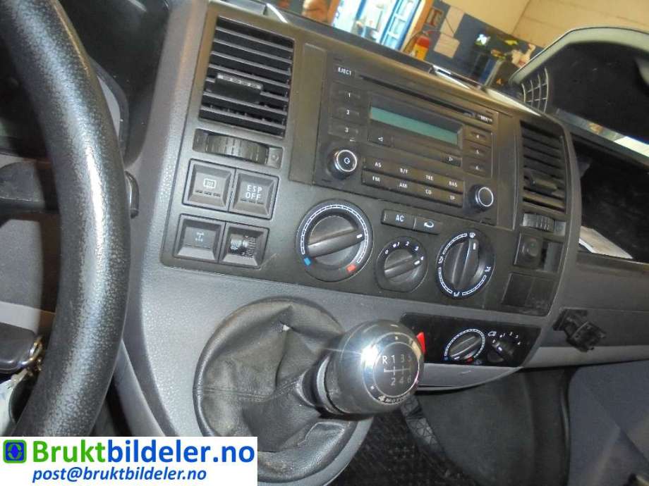 VW Transporter / Caravelle 2003-2009 (Fase 1) (T5) (T5), Motorkode: AXD;BNZ, Girkassekode: KLF