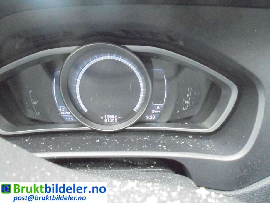 Volvo V40 2012-2019 , Motorkode: D4162T, Girkassekode: MPS6