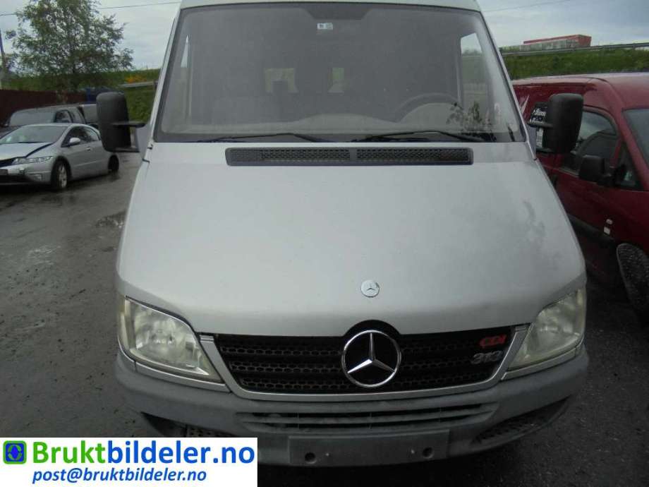 Mercedes 208-416 1995-->> , Motorkode: OM611.981, Girkassekode: 