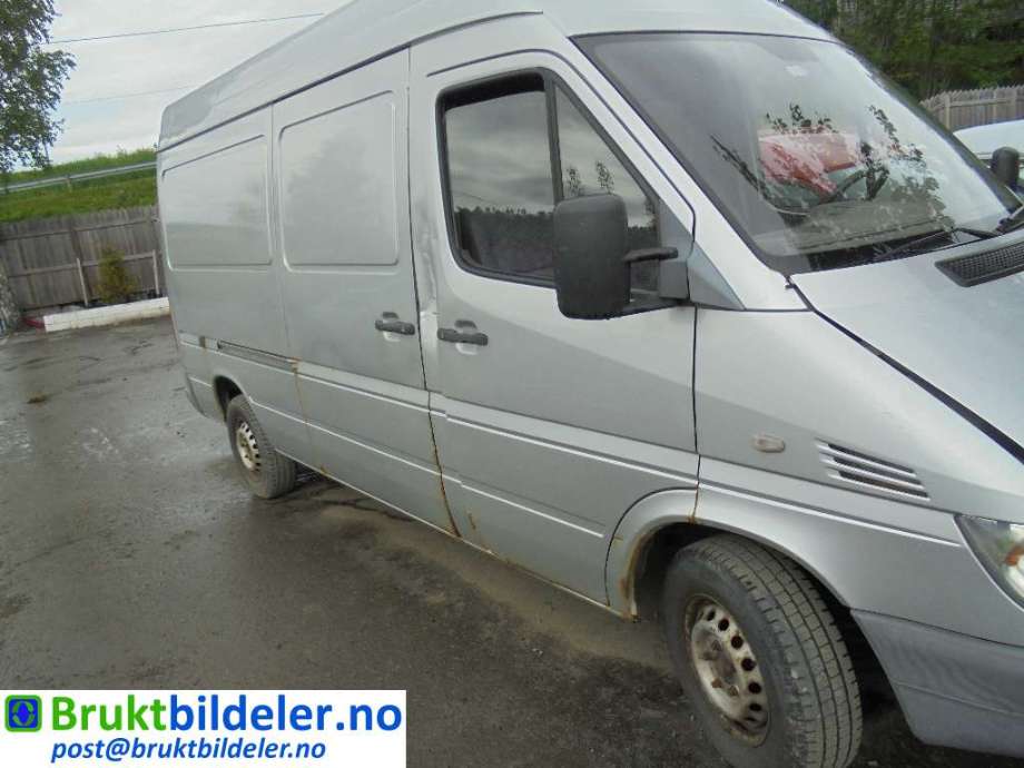 Mercedes 208-416 1995-->> , Motorkode: OM611.981, Girkassekode: 