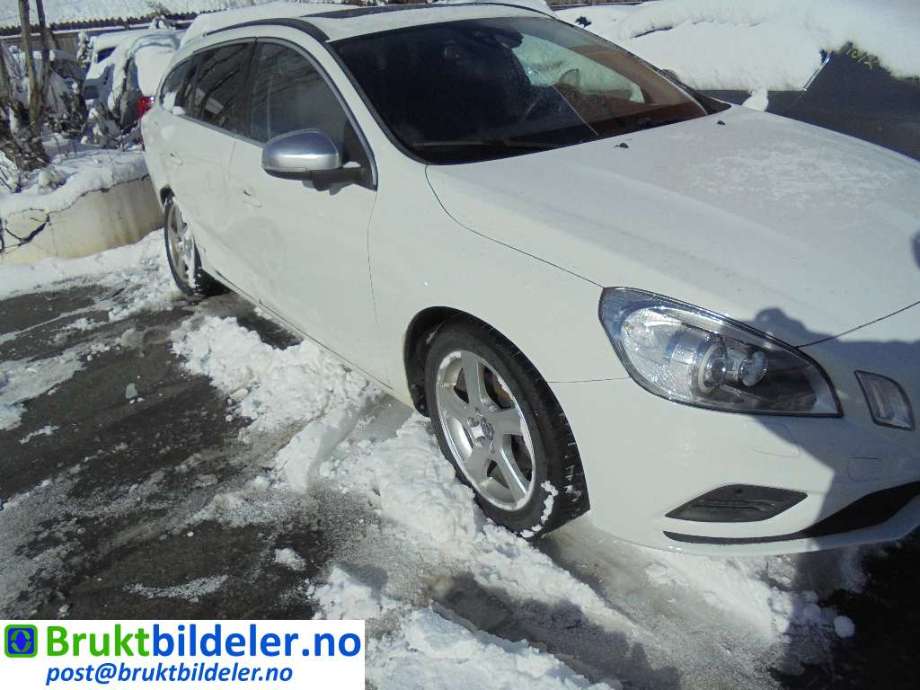 Volvo V60 2010-2013 (Type I, Fase 1) , Motorkode: D5204T2, Girkassekode: 