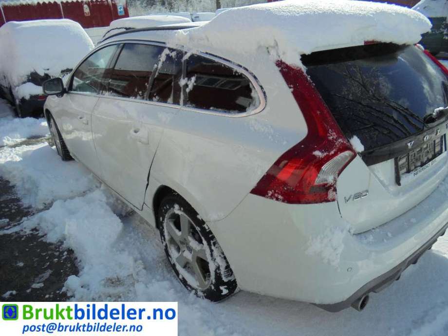 Volvo V60 2010-2013 (Type I, Fase 1) , Motorkode: D5204T2, Girkassekode: 