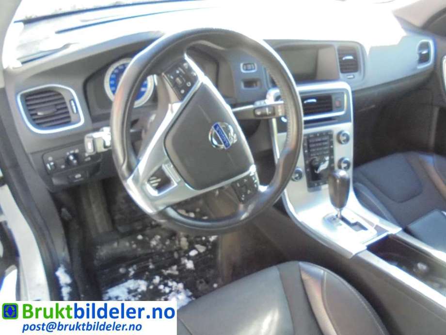 Volvo V60 2010-2013 (Type I, Fase 1) , Motorkode: D5204T2, Girkassekode: 