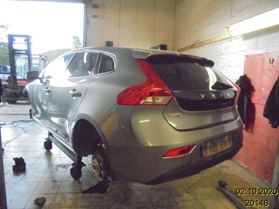 Volvo V40 2012-2019 , Motorkode: D4162T, Girkassekode: 