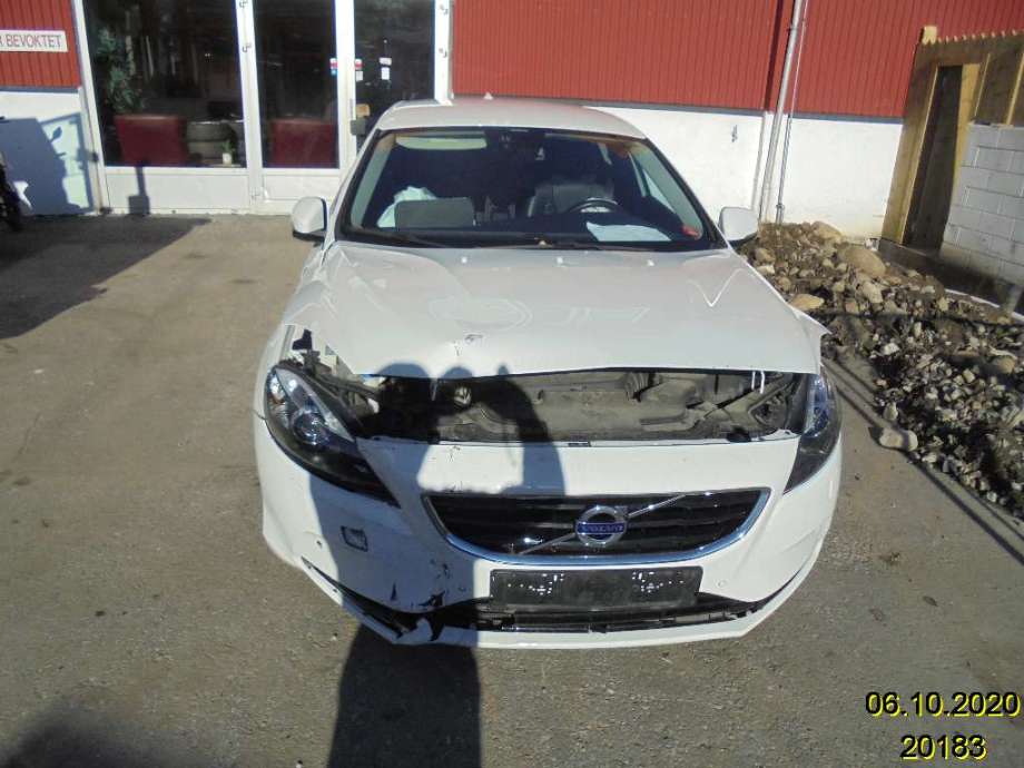 Volvo V40 2012-2019 , Motorkode: D4162T, Girkassekode: 