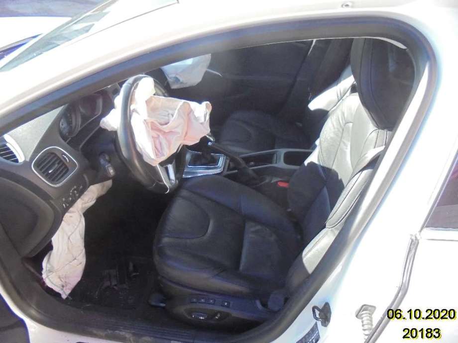 Volvo V40 2012-2019 , Motorkode: D4162T, Girkassekode: 