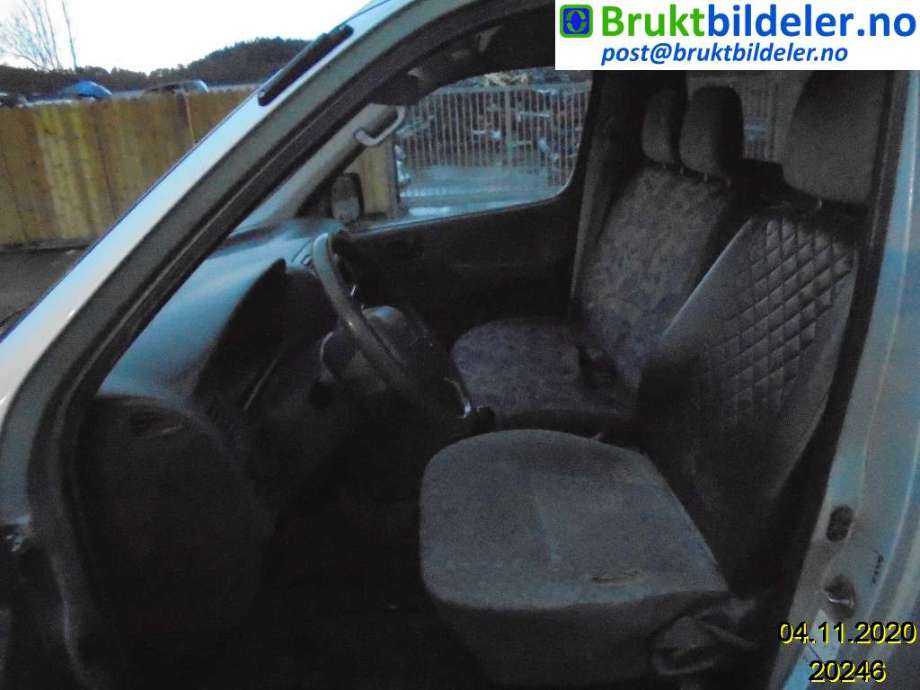 Toyota Hiace 2001-2006 (Fase 2) , Motorkode: 2KD-FTV, Girkassekode: 