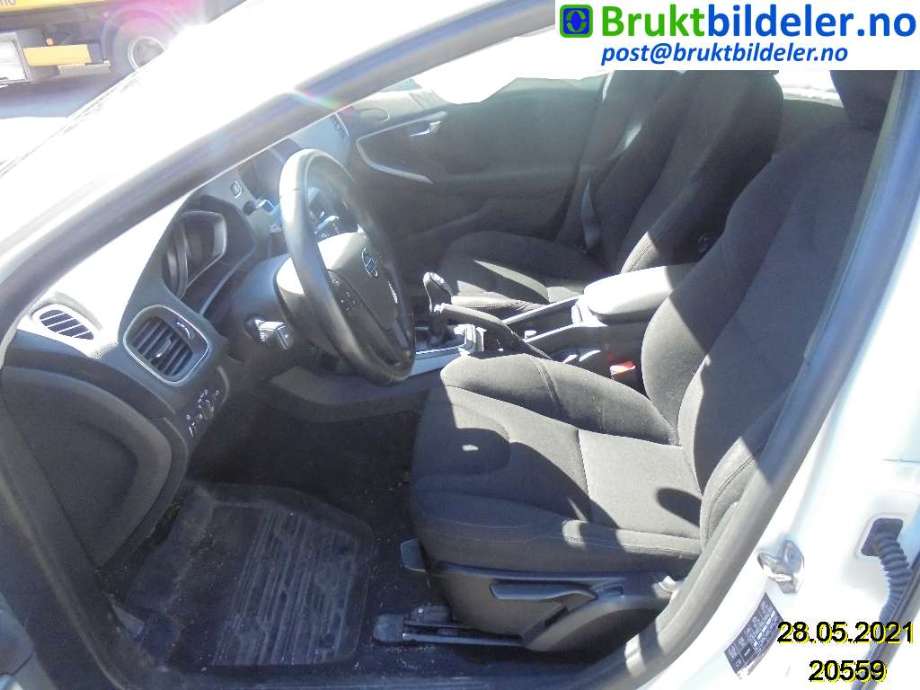 Volvo V40 2012-2019 , Motorkode: D4162T, Girkassekode: 