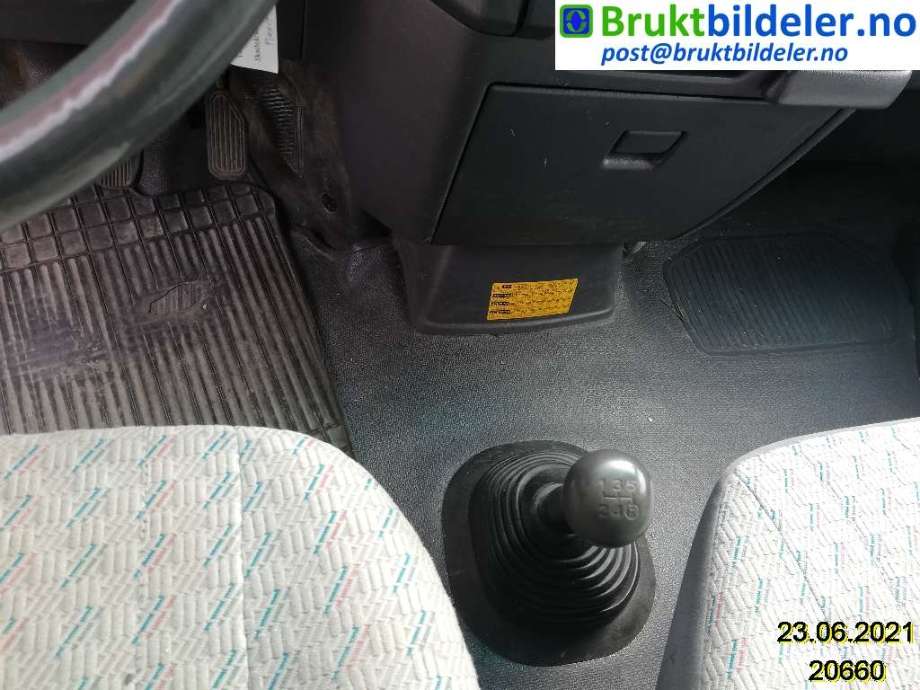 Toyota Hiace 2001-2006 (Fase 2) , Motorkode: 2KD-FTV, Girkassekode: 