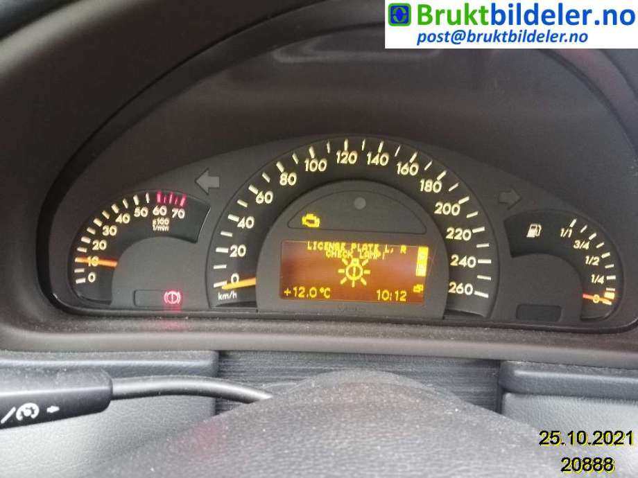 Mercedes C-Klasse 2000-2004 (Fase 1) (W203) (W203), Motorkode: M111.951, Girkassekode: D722615 W 5 A330 GA