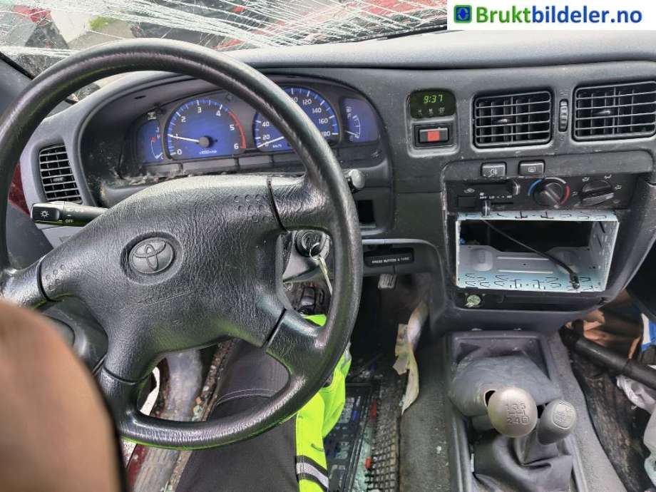 Toyota Hilux 2002-2005 , Motorkode: 2KD-FTV, Girkassekode: 