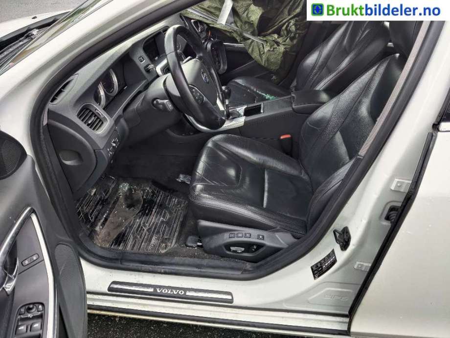 Volvo V60 2010-2013 (Type I, Fase 1) , Motorkode: D4162T, Girkassekode: 