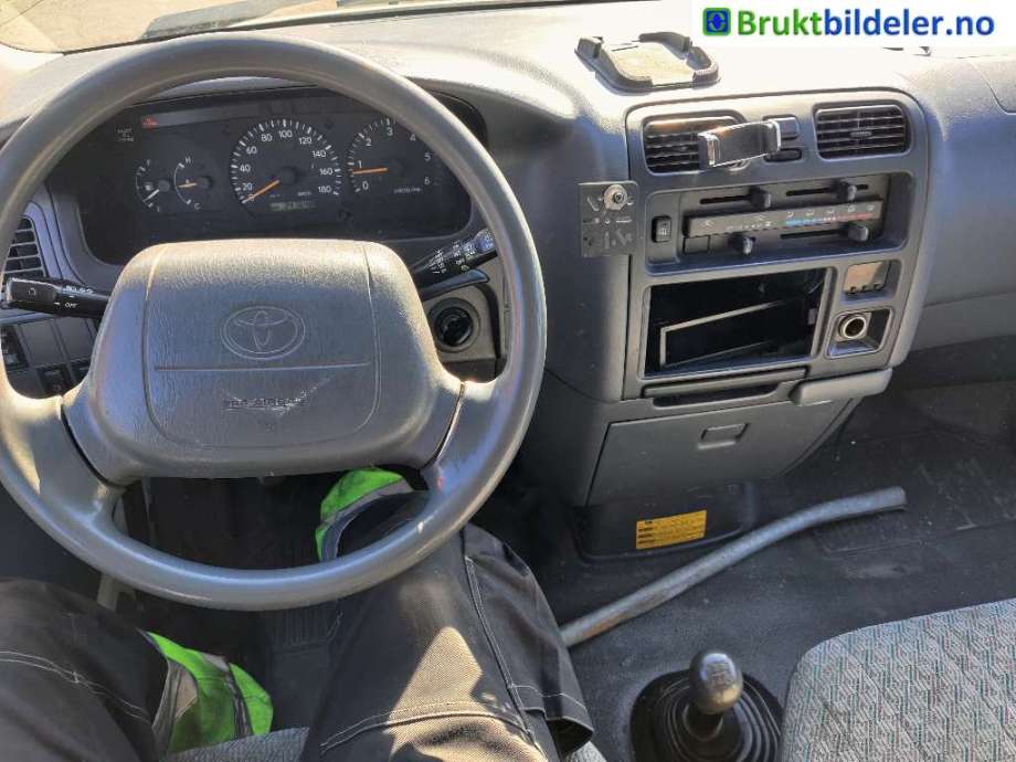 Toyota Hiace 2001-2006 (Fase 2) , Motorkode: 2KD-FTV, Girkassekode: